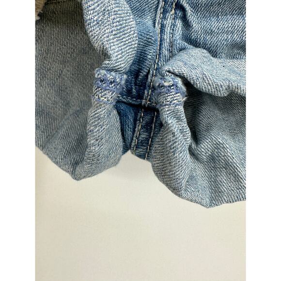 Hollister Light Wash Blue Denim Button Fly Rolled Cuff Shorts Women's Size 0 - Picture 5 of 9